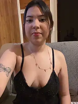 KiaraCut online show from April 7, 2026, 10:09 pm