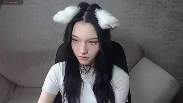 mefwhore online show from February 28, 2025, 3:15 pm