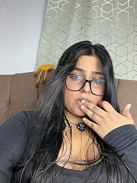 virginbrunette99 online show from May 26, 2026, 5:36 am