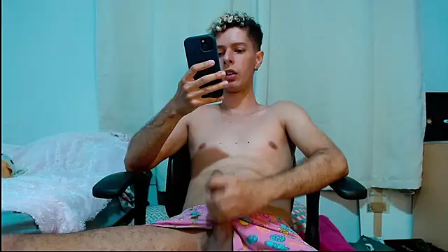 blondetwink online show from February 24, 2025, 3:44 am