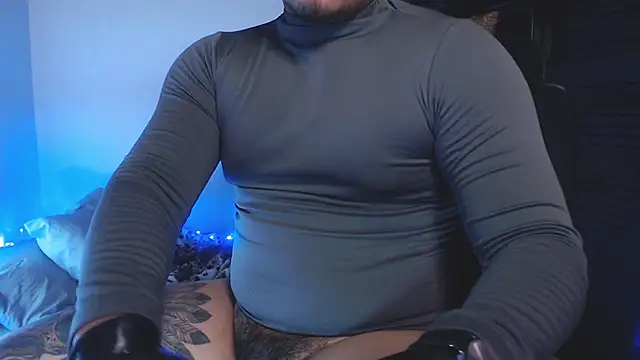 Snapshot of maxflurry_ chatting on February 13, 2026, 3:02 am maxflurry online show from February 13, 2026, 3:02 am