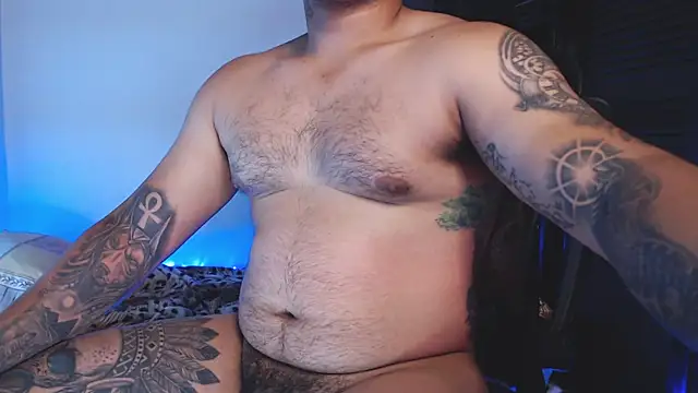 Snapshot of maxflurry_ chatting on February 18, 2026, 1:56 am maxflurry online show from February 18, 2026, 1:56 am