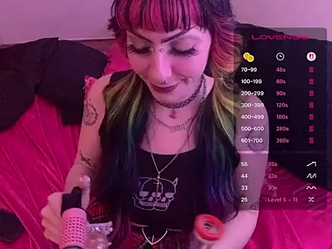 Snapshot of ChrryFoxx chatting on June 18, 2026, 11:58 am ChrryFoxx online show from June 18, 2026, 11:58 am