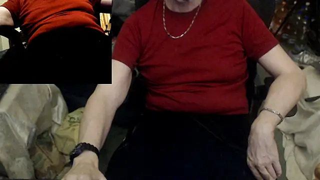 maxdaddy690 online show from April 7, 2026, 7:25 pm