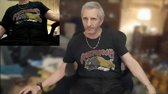 maxdaddy690 online show from July 7, 2026, 9:41 pm