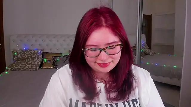 Lily lu one online show from March 18, 2025, 7:53 pm