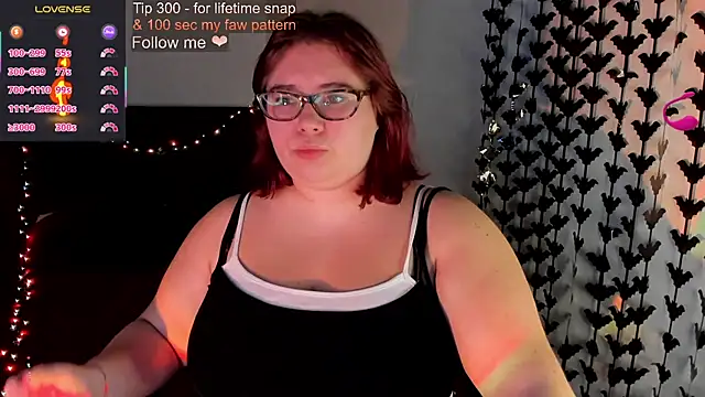 Lily lu one online show from October 12, 2025, 10:09 pm