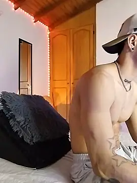 morenosiam online show from November 30, 2025, 10:25 pm