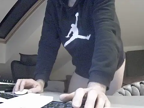 gryzoon online show from January 17, 2026, 11:30 pm