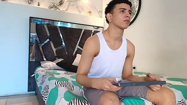 KING OFF BOYS online show from November 22, 2025, 1:10 pm