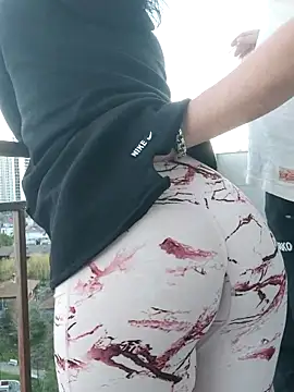 Snapshot of _KissMyAss_ chatting on March 14, 2025, 4:10 am KissMyAss online show from March 14, 2025, 4:10 am