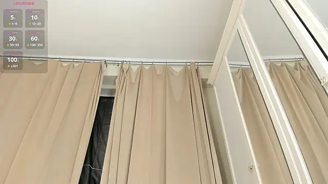 Zirael swan online show from February 25, 2026, 3:38 am