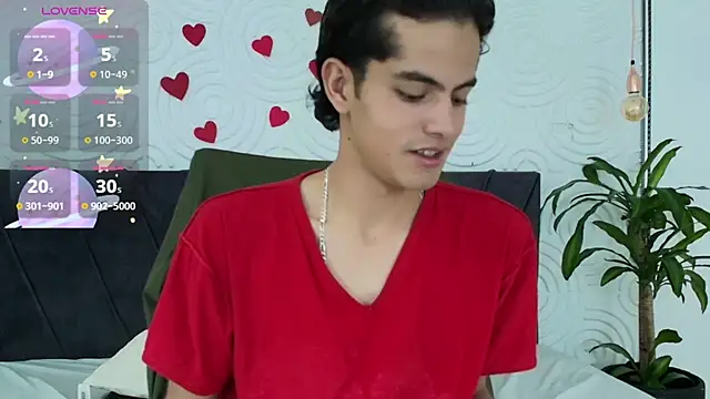 Maximoherrera 16 online show from April 28, 2026, 12:54 pm