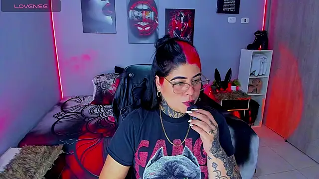 Veronika metal online show from September 25, 2025, 6:00 pm