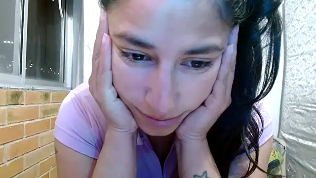 Escarcha-blue online show from December 17, 2025, 1:22 am