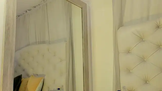 kamii arias online show from November 24, 2025, 2:28 pm