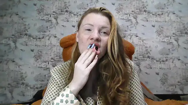 Snapshot of Eveline_May chatting on October 29, 2025, 4:20 pm Eveline May online show from October 29, 2025, 4:20 pm