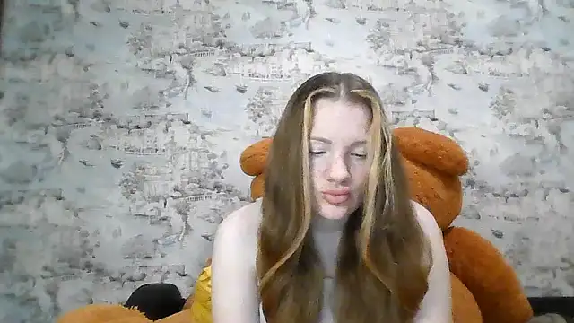 Snapshot of Eveline_May chatting on November 6, 2025, 3:02 pm Eveline May online show from November 6, 2025, 3:02 pm