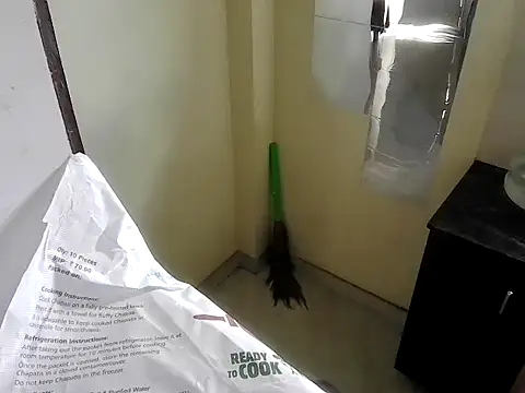 fitbuddy1 online show from September 14, 2025, 8:02 am