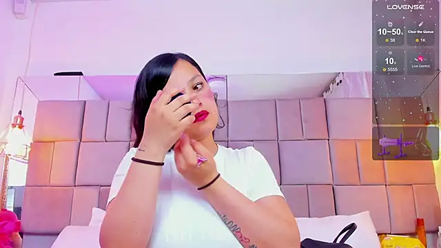 Snapshot of celeste_star0 chatting on December 2, 2025, 3:01 am celeste star0 online show from December 2, 2025, 3:01 am