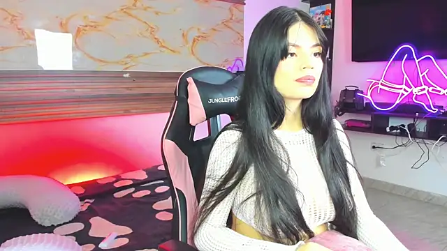 Cloe roouse online show from November 10, 2025, 7:02 pm