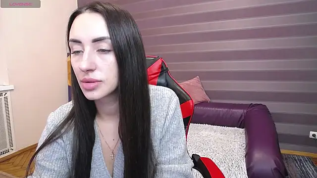 JenniferStone online show from November 10, 2025, 7:29 am