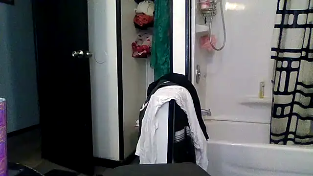 mrstoxox4594 online show from February 15, 2026, 7:32 pm