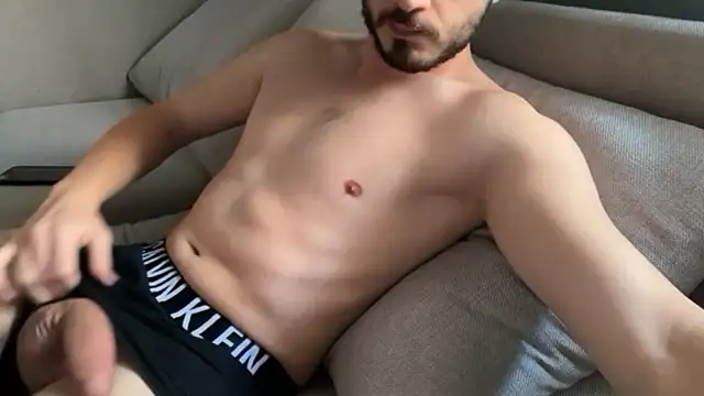 Snapshot of alfonso135 chatting on November 26, 2025, 11:33 am alfonso135 online show from November 26, 2025, 11:33 am