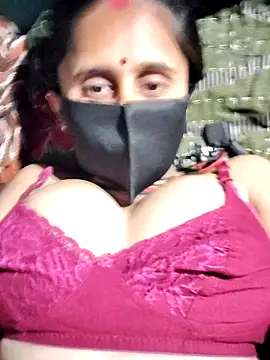 Snapshot of Divya_Chandok chatting on February 9, 2026, 3:38 pm Divya Chandok online show from February 9, 2026, 3:38 pm