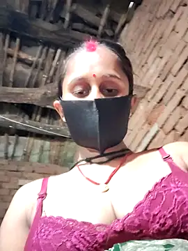 Snapshot of Divya_Chandok chatting on February 16, 2026, 7:04 am Divya Chandok online show from February 16, 2026, 7:04 am