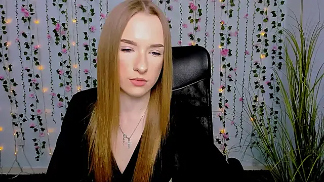 doll vey online show from March 7, 2025, 3:39 pm