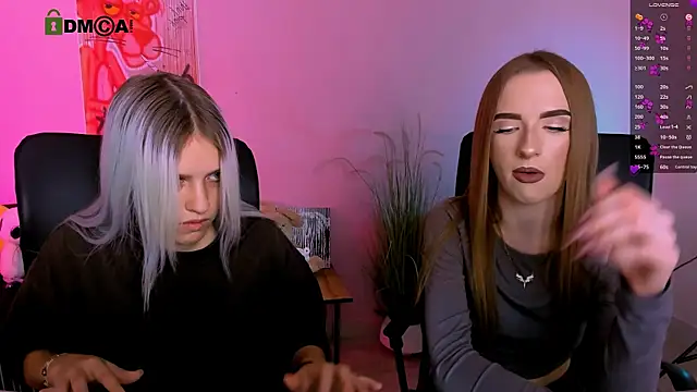 doll vey online show from December 4, 2025, 8:06 pm