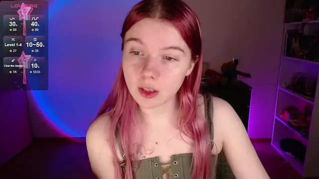 Strawberry juli online show from November 15, 2025, 9:39 am