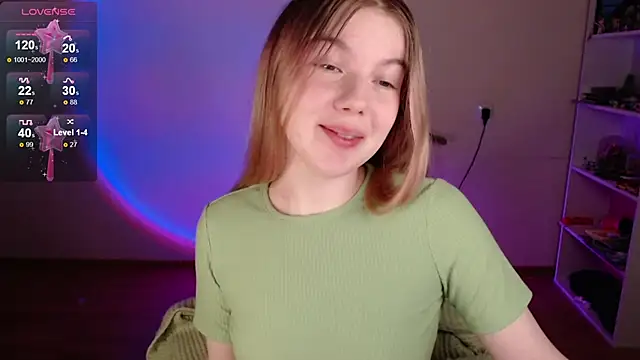 Strawberry juli online show from April 11, 2026, 5:56 am