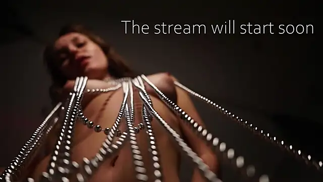 Snapshot of Moni_Carroll chatting on December 20, 2025, 5:31 pm Moni Carroll online show from December 20, 2025, 5:31 pm