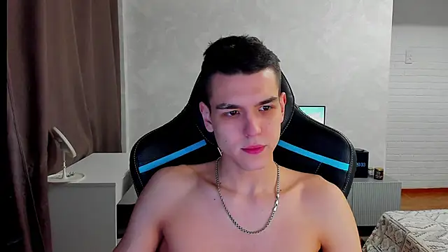 Snapshot of TravisRevas chatting on March 4, 2025, 5:34 pm TravisRevas online show from March 4, 2025, 5:34 pm