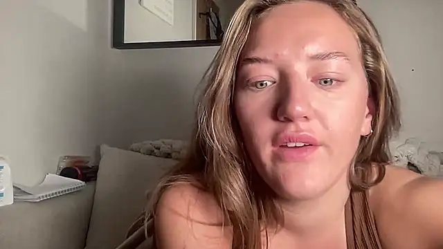 Snapshot of MissMaisiex chatting on November 4, 2025, 3:33 pm MissMaisiex online show from November 4, 2025, 3:33 pm