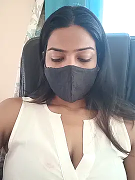 Snapshot of CRAZY__BITE chatting on April 10, 2026, 9:47 am CRAZY BITE online show from April 10, 2026, 9:47 am