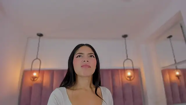 Haily b online show from December 3, 2025, 7:56 pm