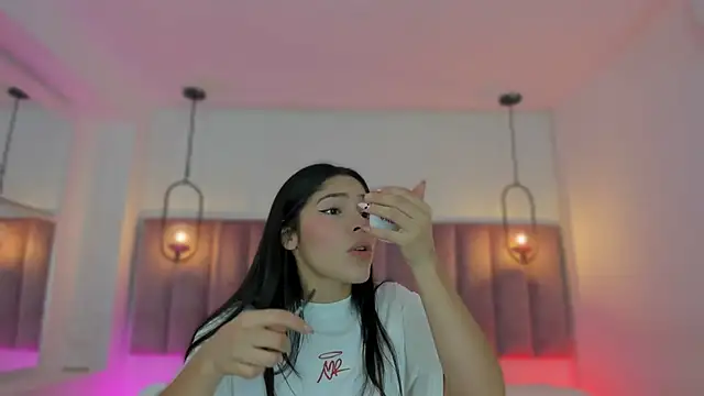 Haily b online show from December 14, 2025, 8:13 pm