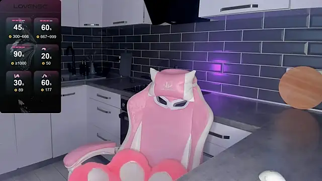 ShaiyaMinn3 online show from April 11, 2026, 5:17 pm