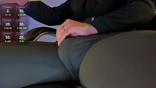 MxsterJohn online show from March 6, 2026, 4:09 am