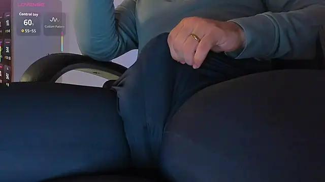 MxsterJohn online show from March 24, 2026, 3:33 am