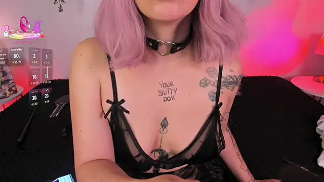 Snapshot of purplemoonn_ chatting on October 24, 2025, 12:34 pm purplemoonn online show from October 24, 2025, 12:34 pm