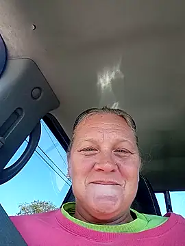 wetnwildforyou online show from November 1, 2025, 3:25 pm