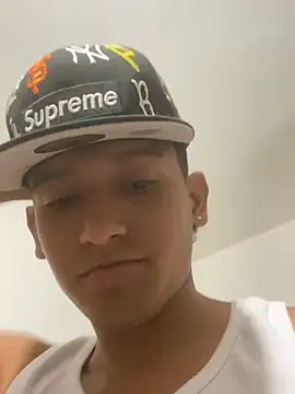 Babyalienqm online show from April 5, 2026, 4:20 am