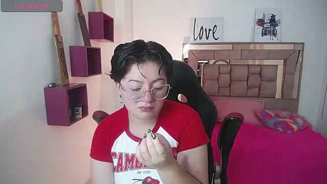 safyka online show from October 31, 2025, 3:40 am