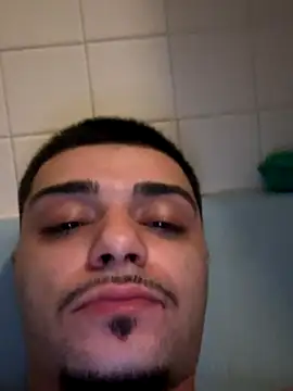 Snapshot of papiVilla23 chatting on September 20, 2025, 4:35 am papiVilla23 online show from September 20, 2025, 4:35 am