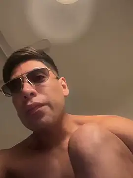 Snapshot of jimmylatinobm chatting on February 27, 2025, 3:25 am jimmylatinobm online show from February 27, 2025, 3:25 am