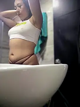 Mila LS online show from November 21, 2025, 1:10 pm